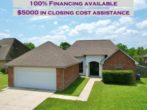 31025 Lake Spring Dr, Walker, LA 70785