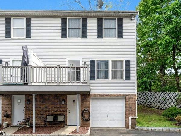 210 Caldwell Ave, Paterson, NJ 07501