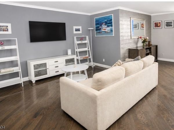 100 Manhattan Ave, Union, NJ 07087