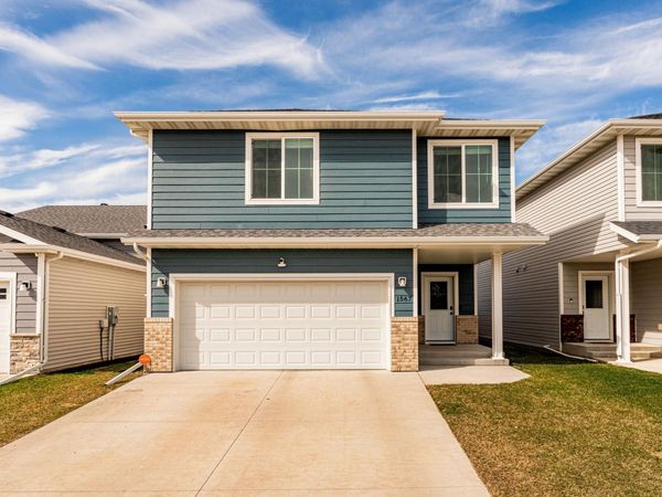 1567 68th Avenue S, Fargo, ND 58104