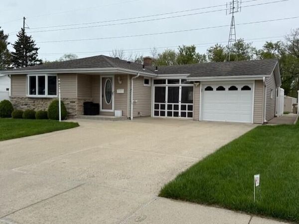 4451 Harrison ROAD, Kenosha, WI 53142