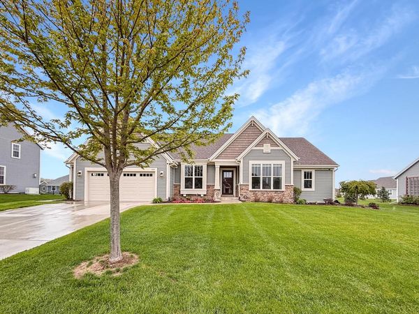 616 Westlawn AVENUE, Mukwonago, WI 53149