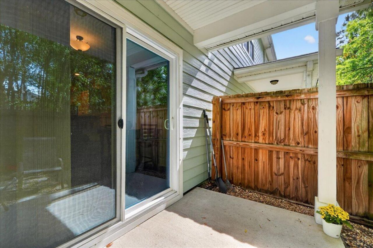 2977 Emma Lane Photo 11