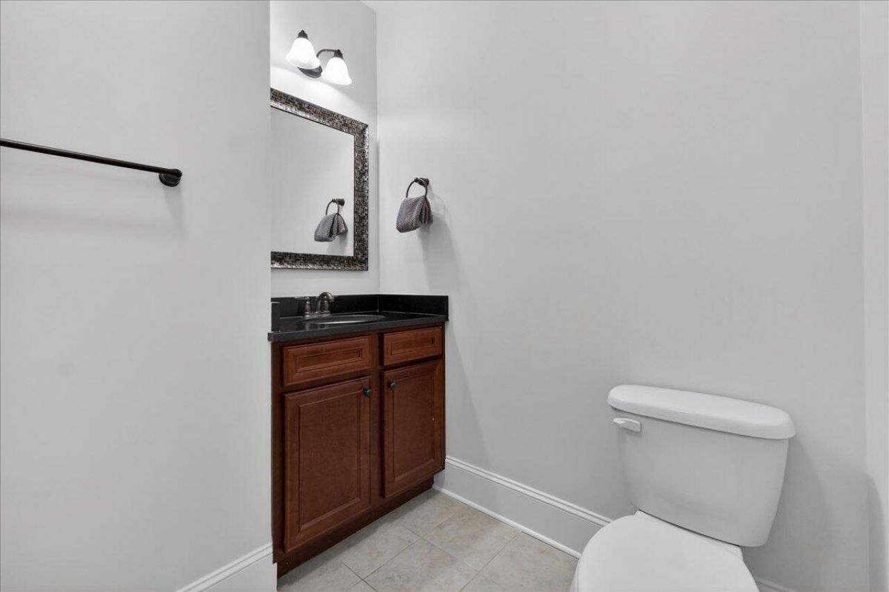 2977 Emma Lane Photo 17