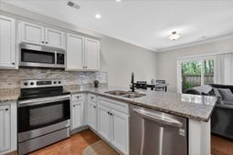 2977 Emma Lane photo 4