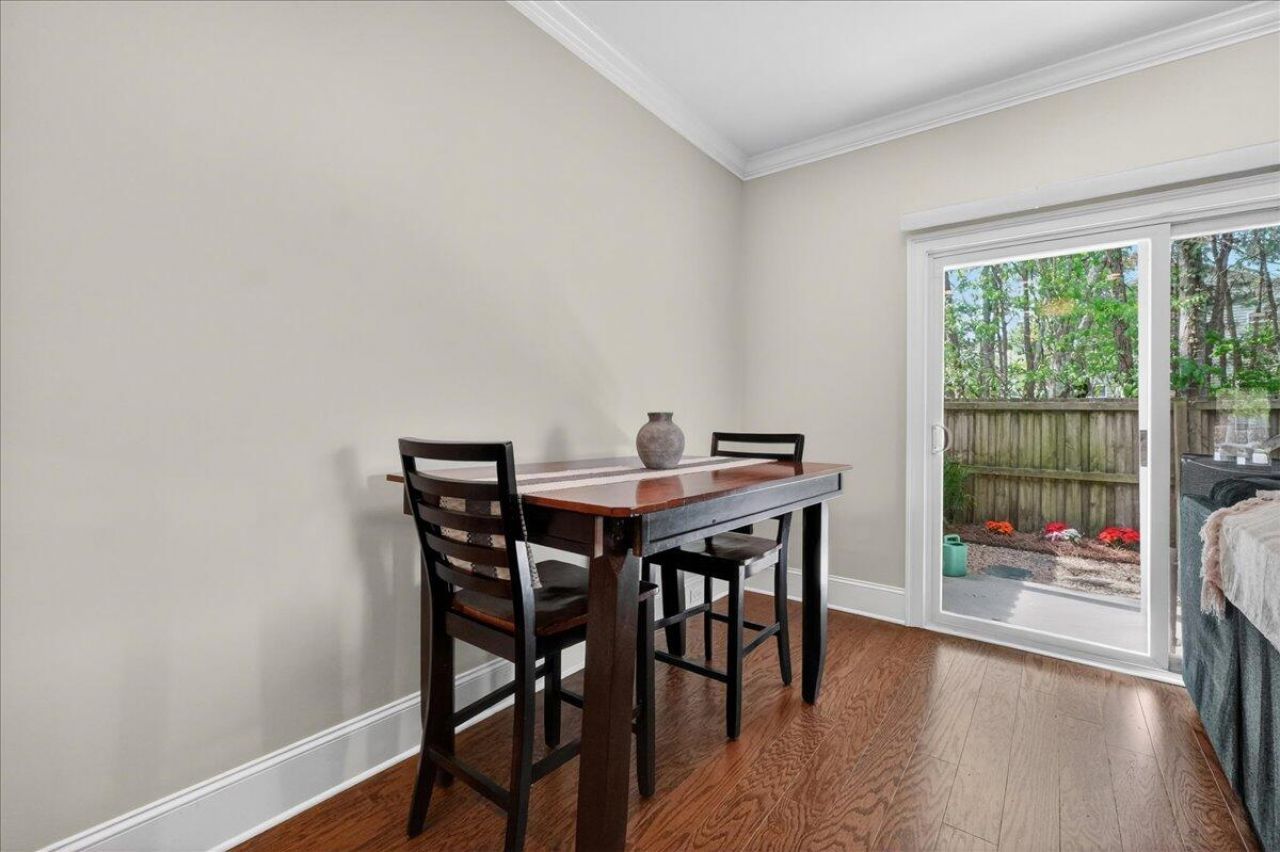 2977 Emma Lane Photo 7