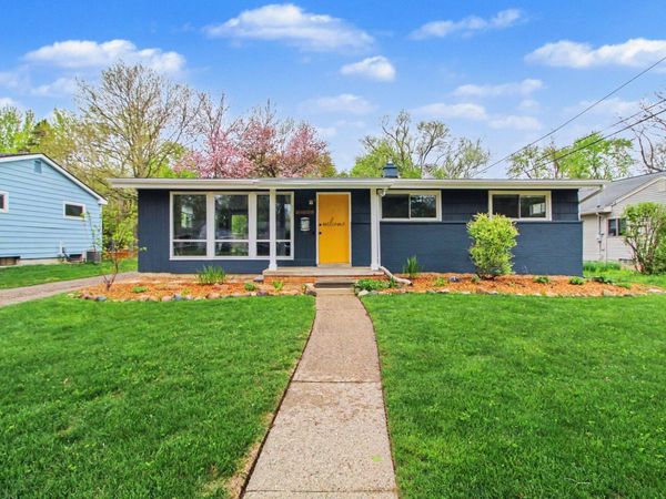 2702 Cranbrook Road, Ann Arbor, MI 48104