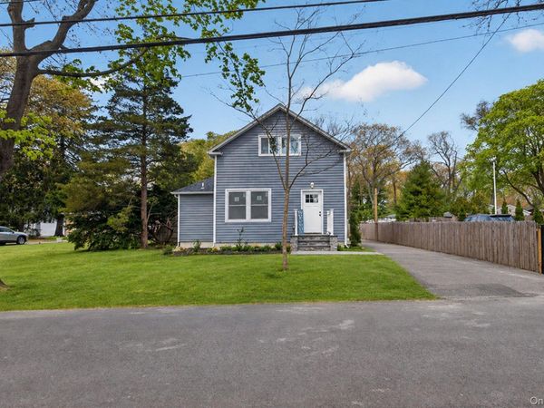 33 Fischer Avenue , Islip Terrace, NY 11752
