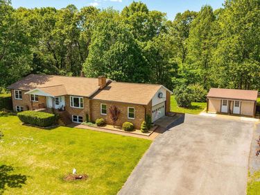 2061 OLD GREENVILLE RD, STAUNTON, VA 24401