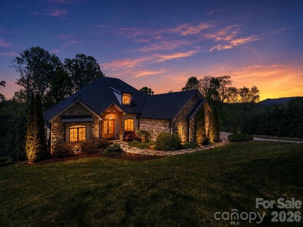 28 Falling Star Court, Fletcher, NC 28732