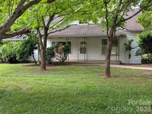 1517 E NC 10 Highway, Newton, NC 28658