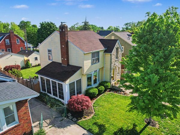 2926 Wicklow Road , Columbus, OH 43204