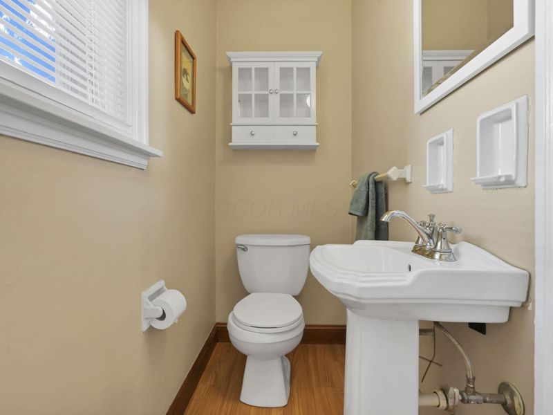 2926 Wicklow Road, Columbus, OH 43204 Photo 24