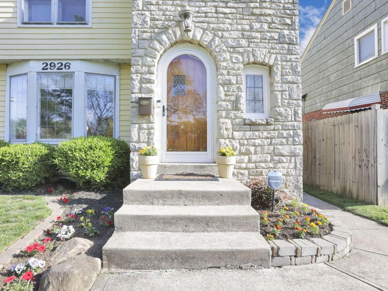 2926 Wicklow Road, Columbus, OH 43204 Photo 9