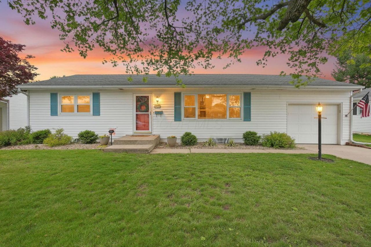 1070 Georgia Road, Circleville, OH 43113 Main Photo