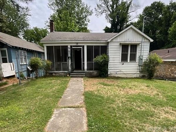 207 Virginia Street , Hot Springs, AR 71901