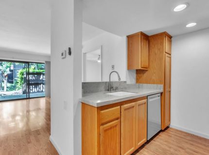 911 Fulton #417, Unit 417, Sacramento, CA 95825 Photo