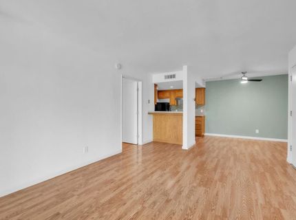 911 Fulton #417, Unit 417, Sacramento, CA 95825 Photo