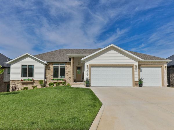6139 S Dollison Avenue, Springfield, MO 65810