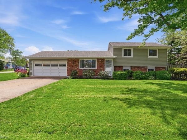 902 Cleveland Road W, Huron, OH 44839