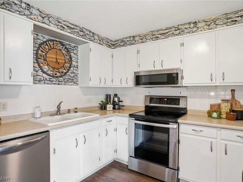 902 Cleveland Road W, Huron, OH 44839 Photo 6