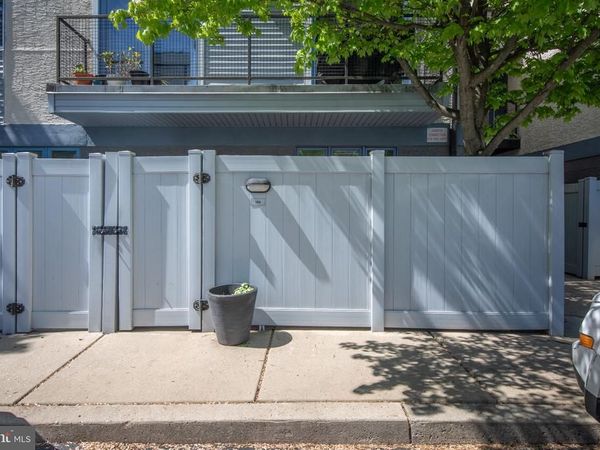 182 GAY STREET , Unit 104, PHILADELPHIA, PA 19128