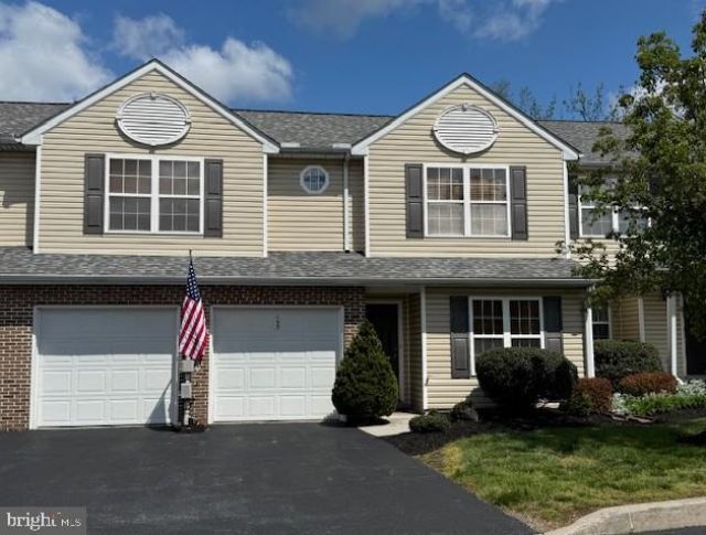 153 PEREGRINE LANE , HUMMELSTOWN, PA 17036