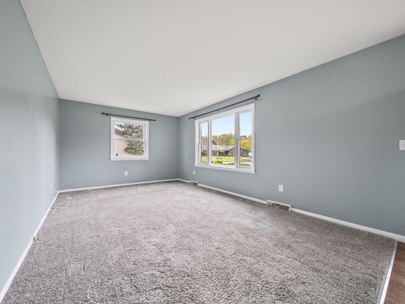 855 Loire Valley Circle, Marion, OH 43302 Photo 10