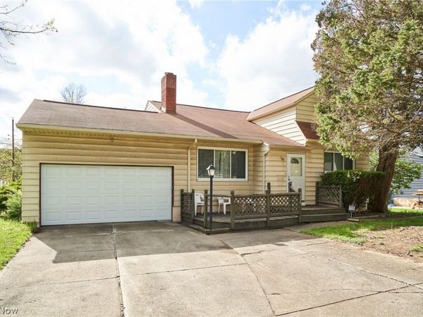 7322 Markal Drive , Middleburg Heights, OH 44130