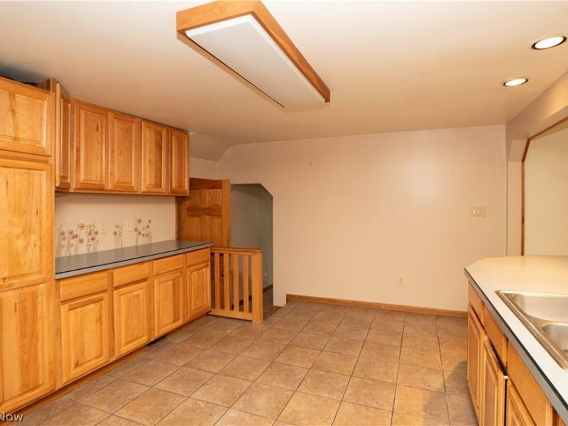 2393 Goodenough Avenue, Akron, OH 44320 Photo 7