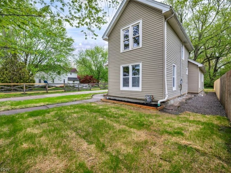 724 W 33rd Street, Ashtabula, OH 44004 Photo 7