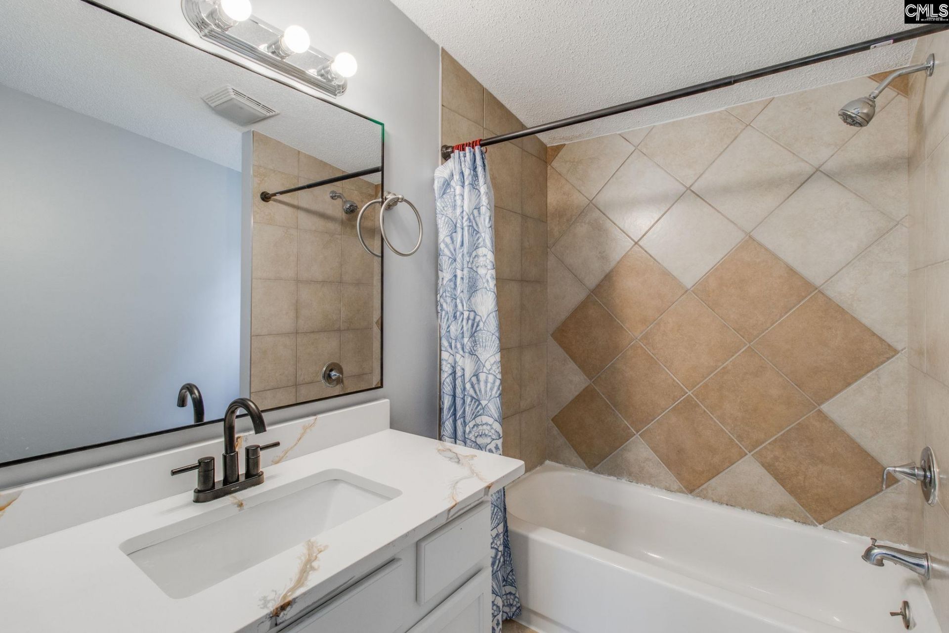 720 Woodtrail Drive  Photo 16