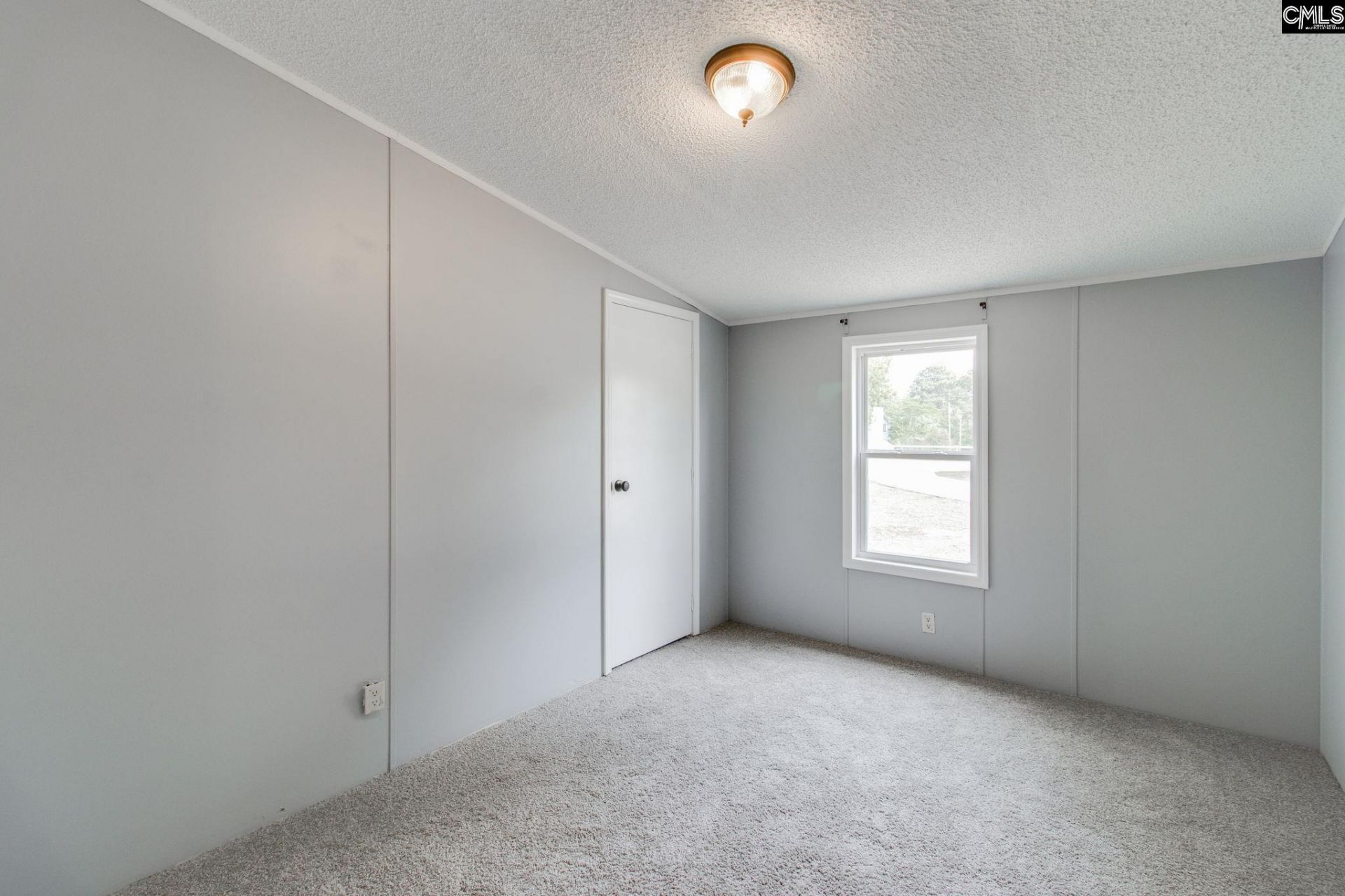 720 Woodtrail Drive  Photo 18