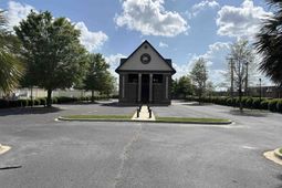 1215 Bluff Road  photo 4