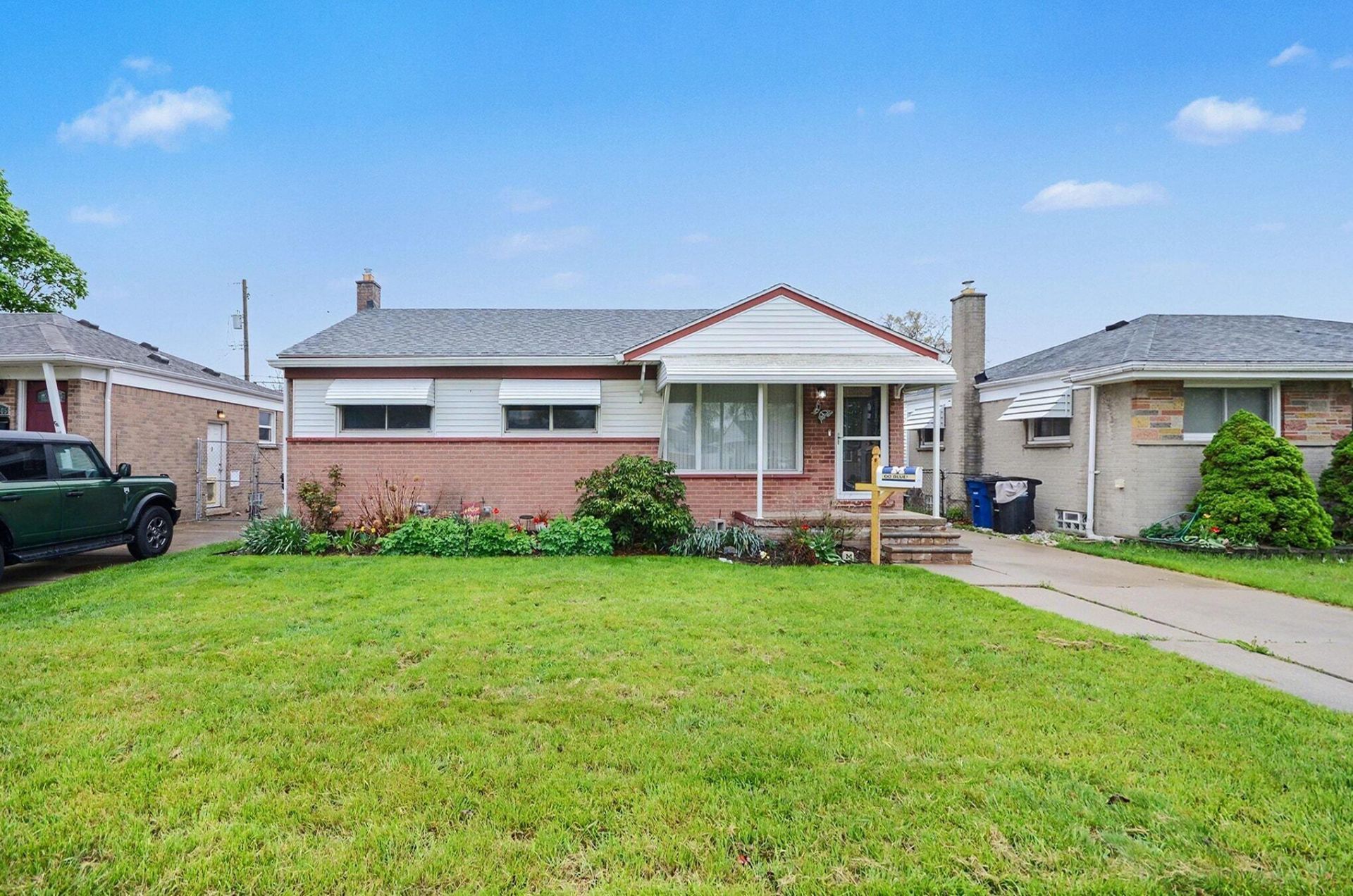 32517 Avondale Street, Westland, MI 48186 Main Photo