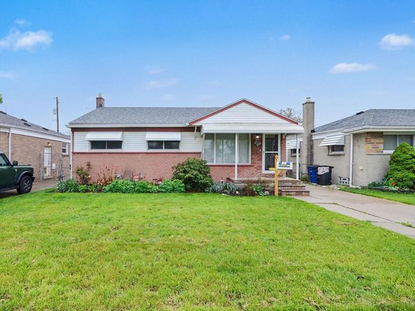 32517 Avondale Street, Westland, MI 48186