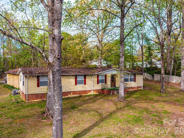 2474 Chandler Place , Granite Falls, NC 28630
