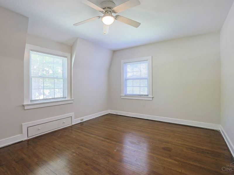2873 Linwood Avenue, Cincinnati, OH 45208 Photo 14
