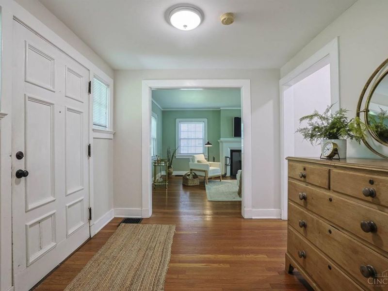 2873 Linwood Avenue, Cincinnati, OH 45208 Photo 2