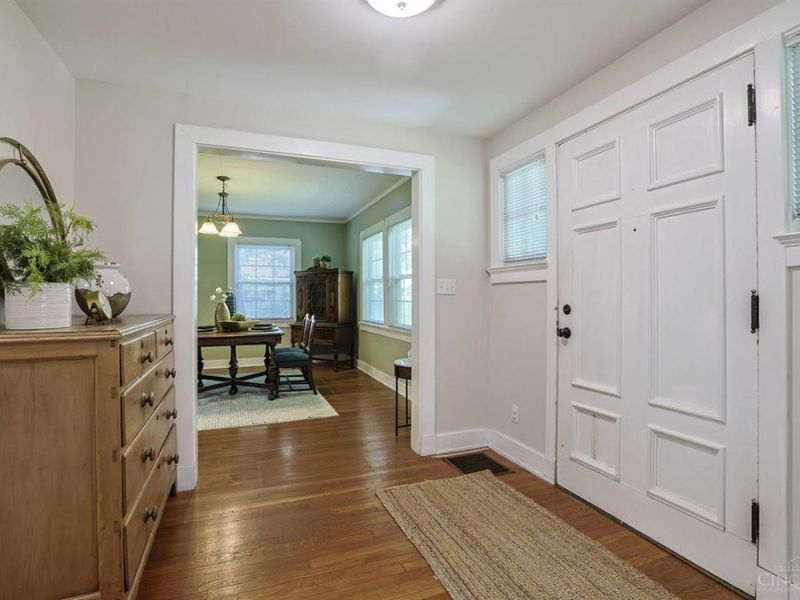 2873 Linwood Avenue, Cincinnati, OH 45208 Photo 3