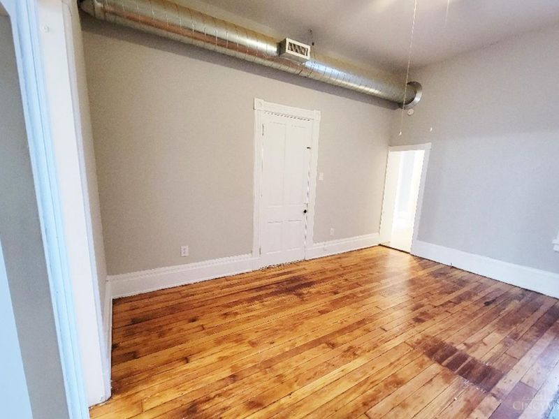 2219 Ohio Avenue, Cincinnati, OH 45219 Photo 8