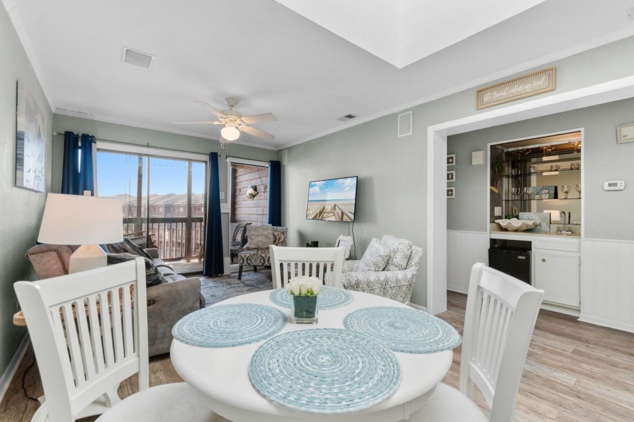 207 N Ocean Blvd. Photo 8