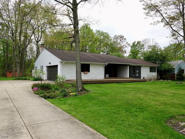 6842 Metro Park Drive, Mayfield Village, OH 44143