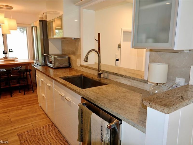 6842 Metro Park Drive , Mayfield Village, OH 44143 Photo 19