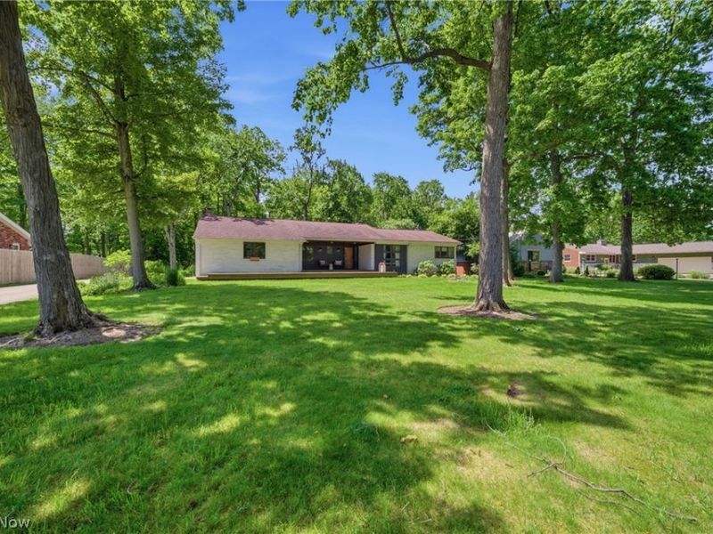 6842 Metro Park Drive, Mayfield Village, OH 44143 Photo 2