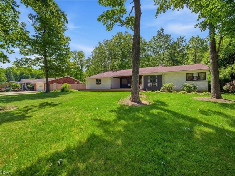 6842 Metro Park Drive, Mayfield Village, OH 44143 Photo 3