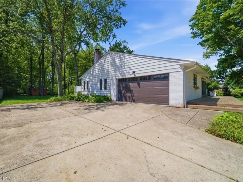 6842 Metro Park Drive, Mayfield Village, OH 44143 Photo 5