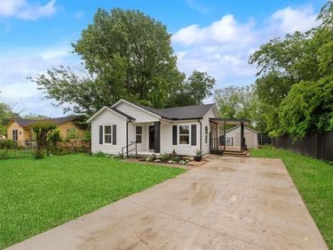 8736 Comer Drive, Dallas, TX 75217
