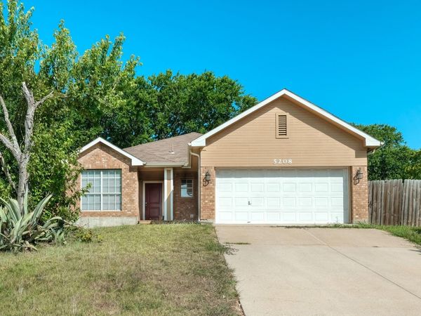 5208 Walnut Grove CT , Austin, TX 78744