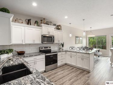 9870 Del Rio Drive , Lincoln, NE 68516